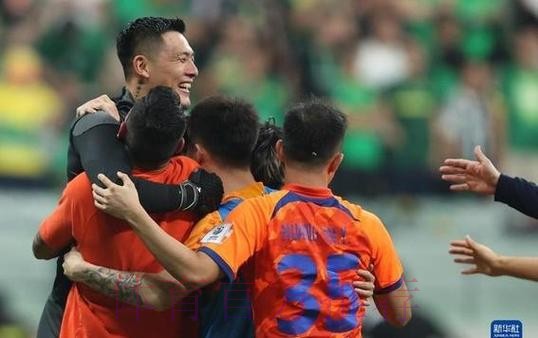 足协杯纪录片《六秩芳华》第三集——平凡与不凡 足协杯纪录片《六秩芳华》第三集——平凡与不凡